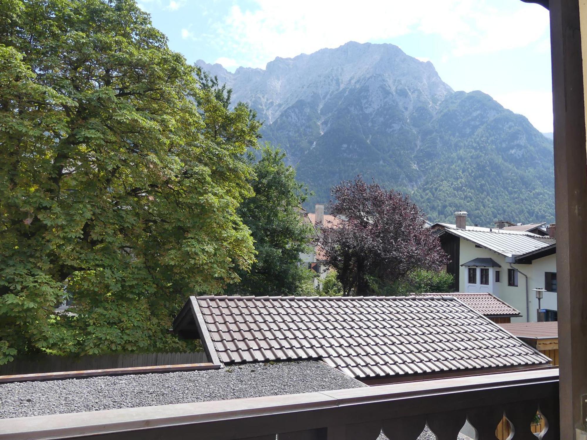 Haus Spornitz Ferienwohnung Миттенвальд Экстерьер фото